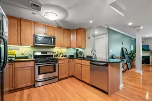 426 Main St, Stoneham, MA 02180 - Photo 4