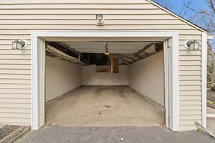 25 Winward St, Fall River, MA 02724 - Photo 34