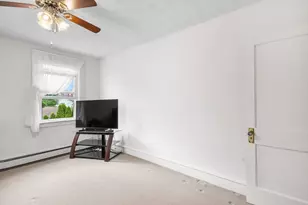 25 Winward St, Fall River, MA 02724 - Photo 18