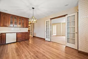 25 Winward St, Fall River, MA 02724 - Photo 12