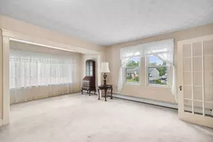 25 Winward St, Fall River, MA 02724 - Photo 10