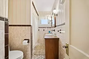 25 Winward St, Fall River, MA 02724 - Photo 22