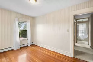 25 Winward St, Fall River, MA 02724 - Photo 24
