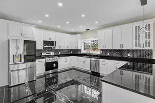 310 King St, Fall River, MA 02724 - Photo 4