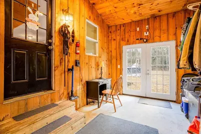 142 Mattawa Cir, Orange, MA 01364 - Photo 18