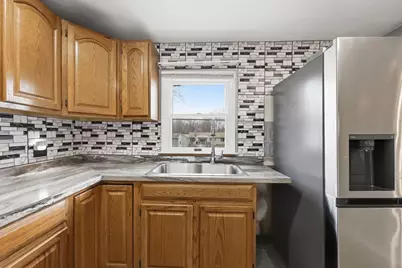 70 Warwick Rd, Chicopee, MA 01020 - Photo 4