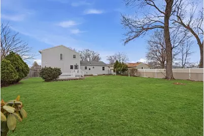 70 Warwick Rd, Chicopee, MA 01020 - Photo 30