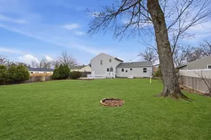 70 Warwick Rd, Chicopee, MA 01020 - Photo 32