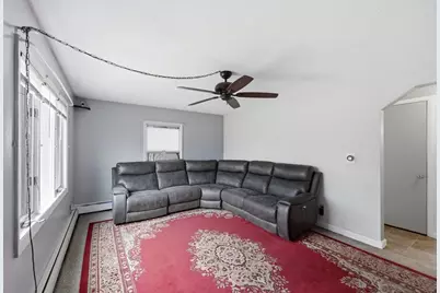 70 Warwick Rd, Chicopee, MA 01020 - Photo 12