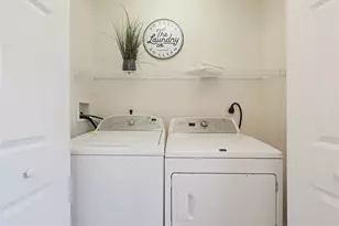 147 Commonwealth Ave, Attleboro, MA 02703 - Photo 22