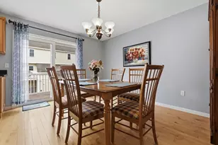 35 Collins St, Danvers, MA 01923 - Photo 4