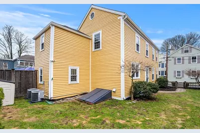 10 Turner St, Salem, MA 01970 - Photo 12