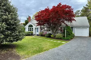 73 Ennsbrook Dr, Falmouth, MA 02536 - Photo 2