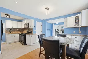 4 Webster St, Lynn, MA 01902 - Photo 8