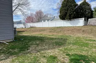 38 Driftwood Rd, Springfield, MA 01128 - Photo 26