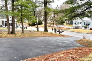 11 Tyng Rd, Tyngsborough, MA 01879 - Photo 14