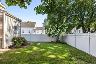 24 Minot St, Reading, MA 01867 - Photo 34