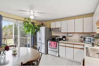 64-66 Ferris St, Springfield, MA 01151 - Photo 6