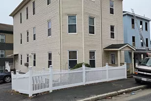 11 Maxwell St, Worcester, MA 01607 - Photo 1