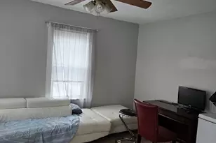 11 Maxwell St, Worcester, MA 01607 - Photo 6