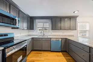 25 Enfield St, North Andover, MA 01845 - Photo 14