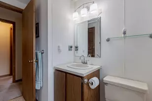 24 Hanson Rd, Saugus, MA 01906 - Photo 10