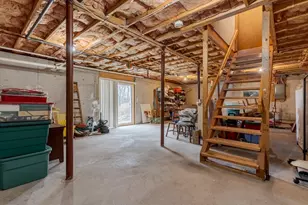 24 Hanson Rd, Saugus, MA 01906 - Photo 14