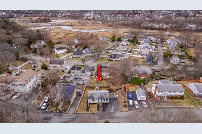 24 Hanson Rd, Saugus, MA 01906 - Photo 22