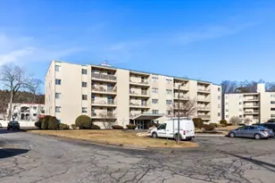 200 Park Terrace Dr, Stoneham, MA 02180 - Photo 24