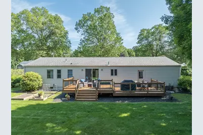 118 Yarmouth Street, Longmeadow, MA 01106 - Photo 2