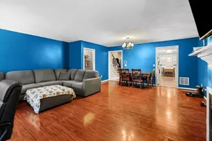 3 Godfrey Ln, Milford, MA 01757 - Photo 2