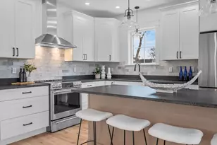 46 Beach Rd, Salisbury, MA 01952 - Photo 12