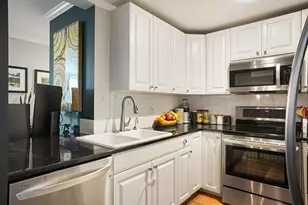 65 Chelsea St, Boston, MA 02129 - Photo 10