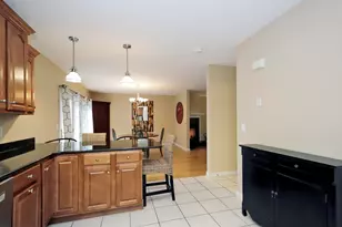 37 Maine Ave, Dartmouth, MA 02747 - Photo 10