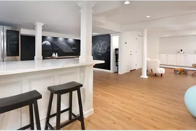 1010 Centre St, Newton, MA 02459 - Photo 12