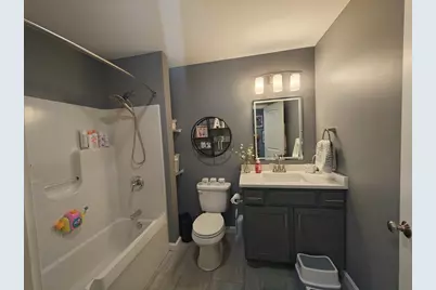 100 Bailey St, Fall River, MA 02724 - Photo 20