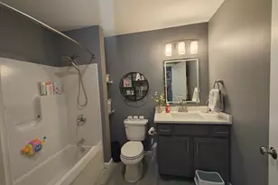 100 Bailey St, Fall River, MA 02724 - Photo 20