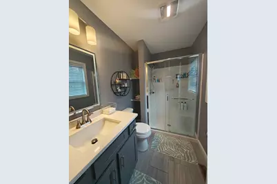 100 Bailey St, Fall River, MA 02724 - Photo 16