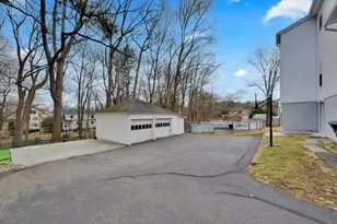 21 Orchard St, Southbridge, MA 01550 - Photo 28