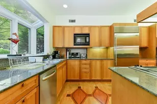 14 Ash St, Cambridge, MA 02138 - Photo 6