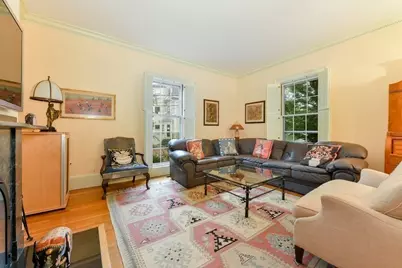 14 Ash  Street #14, Cambridge, MA 02138 - Photo 2