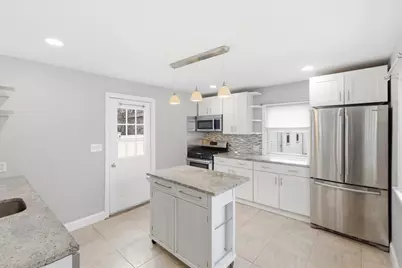 21 Chauncey St, Dedham, MA 02026 - Photo 4