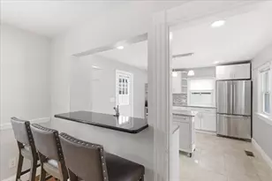 21 Chauncey St, Dedham, MA 02026 - Photo 4