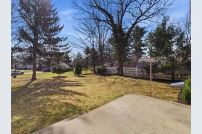 58 Maple St, Framingham, MA 01702 - Photo 32