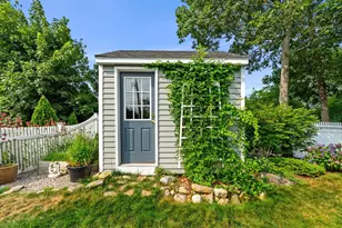 14 Merrill Ave, Amesbury, MA 01913 - Photo 4