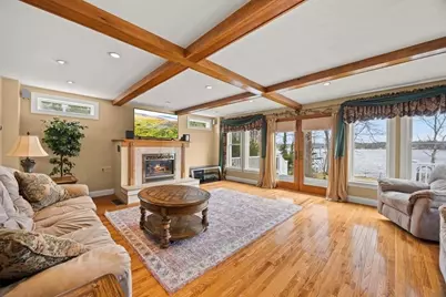 212 Scadding St, Taunton, MA 02780 - Photo 6