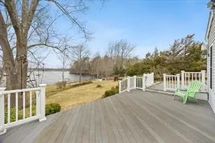 212 Scadding St, Taunton, MA 02780 - Photo 4