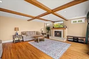 212 Scadding St, Taunton, MA 02780 - Photo 8