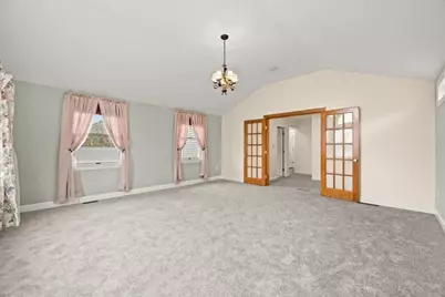 212 Scadding St, Taunton, MA 02780 - Photo 20