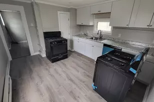 22 Wamesit St, Lowell, MA 01852 - Photo 2